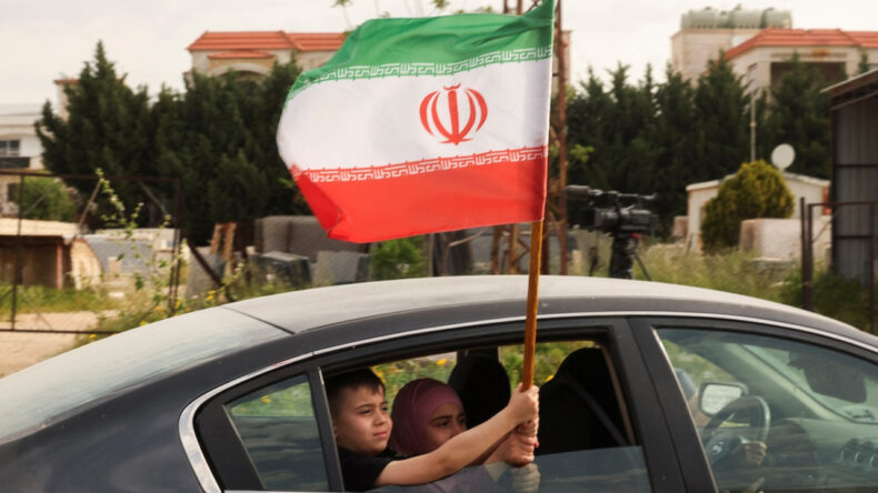 İran'dan net mesaj: Sıkıntı yaşamıyoruz