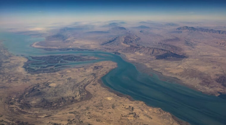 İran&rsquo;dan H&uuml;rm&uuml;z Boğazı a&ccedil;ıklaması: Komşu muaf tutuldu
