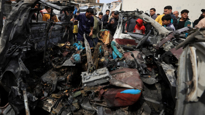 İsrail Polis Aracını Vurdu: &Ccedil;ok Sayıda &Ouml;l&uuml; ve Yaralı Var