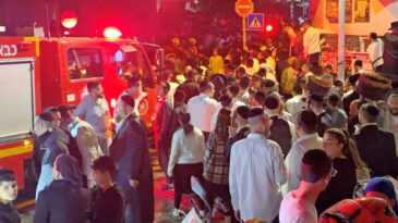 İsrail'de panik: Halk sokağa d&ouml;k&uuml;ld&uuml;