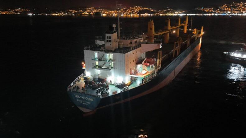 İstanbul Boğazı'nda Gemi Trafiği Çift Yönlü Askıya Alındı