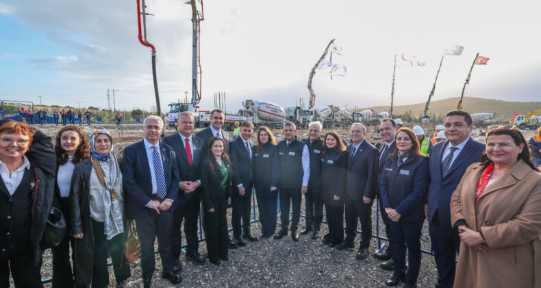 İzmir&rsquo;in Kredileri Hazine&rsquo;ye Takıldı