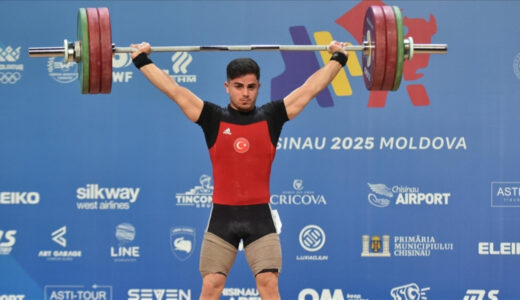 Kaan Kahriman'dan G&uuml;m&uuml;ş Madalya