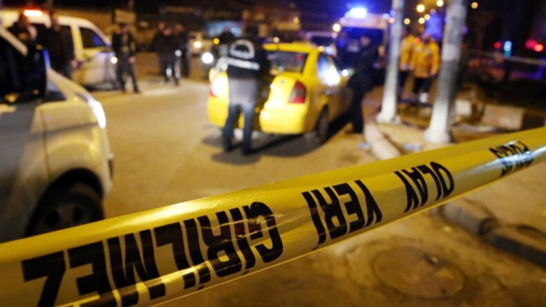 Kadık&ouml;y&rsquo;de hareketli dakikalar: Polis tarafından vuruldu