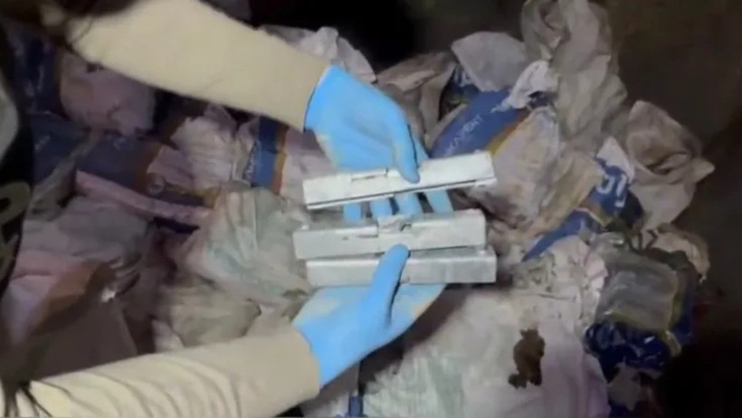 Ele geçirilen silah parçaları