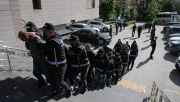 Kara para operasyonu: Banka hesaplarına, mal varlıklarına el konuldu