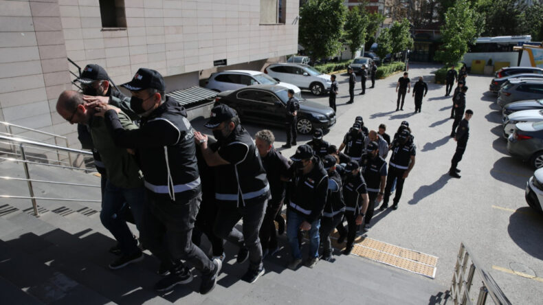 Kara para operasyonu: Banka hesaplarına, mal varlıklarına el konuldu