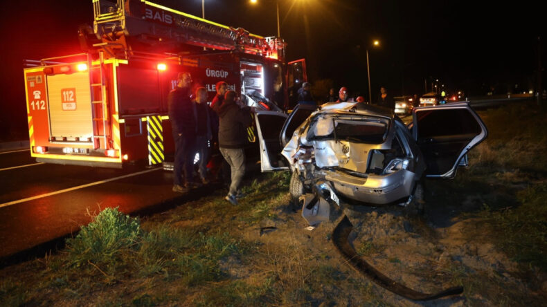 Kardeşi ile aynı ambulansa binmek isteyen yaralı ekiplere zor anlar yaşatt