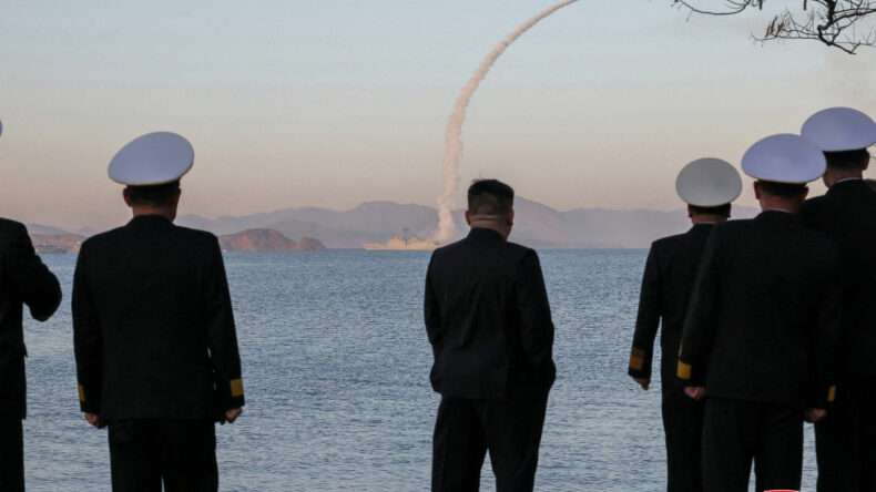 Kim Jong Un d&uuml;nyaya b&ouml;yle g&ouml;zdağı verdi