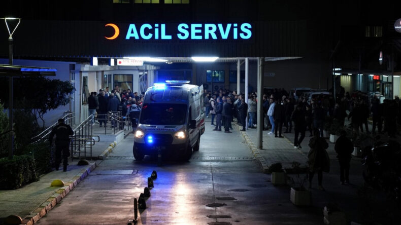 Kız ka&ccedil;ırma kavgasında 5 kişi yaralandı