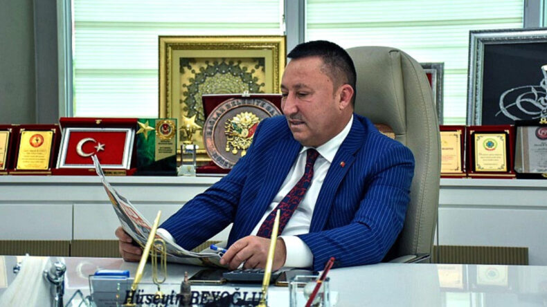 Koltuğa oturdu, serveti u&ccedil;tu: AKP'li eski başkan ve ailesine aklama davası