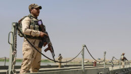 Komşuda G&uuml;ndem Zorunlu Askerlik