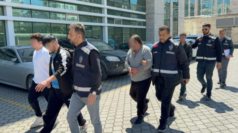 Konuşma bahanesiyle &ccedil;ağırdılar, bodrum katta dehşeti yaşadı