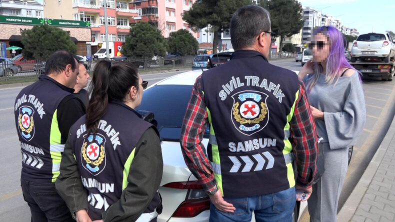 Korsan Taksici Cezayı G&ouml;r&uuml;nce Yolcuları Su&ccedil;ladı