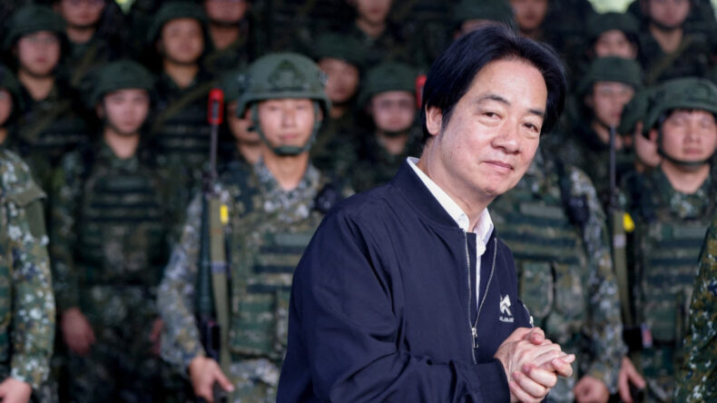 Krizde bir ilk: &Uuml;lkeler hava sahasını Tayvan liderine kapattı