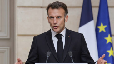 Macron: 15 &uuml;lke H&uuml;rm&uuml;z i&ccedil;in harekete ge&ccedil;ti