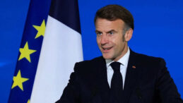 Macron, İsrail&rsquo;in L&uuml;bnan saldırılarına kınadı