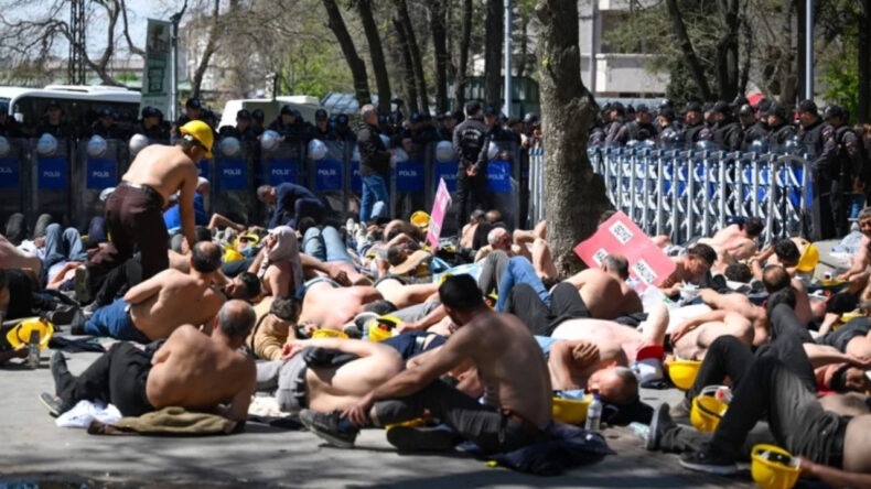 Madenciler eylemlerini sonlandırdı: 'Direniş zaferle sonu&ccedil;landı'