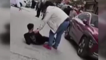 Mahallede &ccedil;ete k&acirc;busu! Tehdit ettikleri genci sokak ortasında vurdular