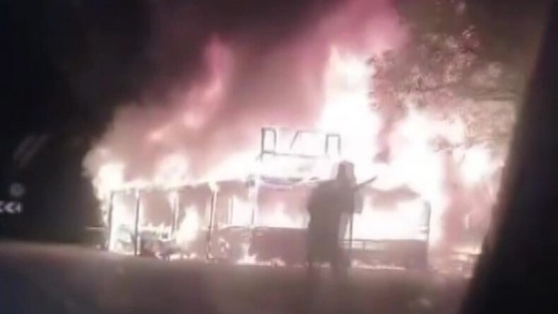 Manav Tezgahı, &Ccedil;ıkan Yangında Alev Topuna D&ouml;nd&uuml;