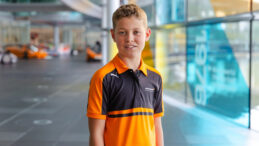 McLaren tarihinde bir ilk: 11 yaşındaki Harry Williams programa dahil oldu