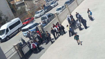 Mersin ve Gaziantep'teki liselerde silahlı saldırı paniği