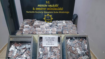 Mersin&rsquo;de 111 Bin Sentetik Ecza Ele Ge&ccedil;irildi: 2 Ş&uuml;pheli Tutuklandı