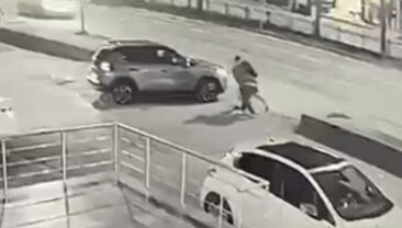 Mesai Arkadaşı Tarafından 9 Kere Bı&ccedil;aklandı