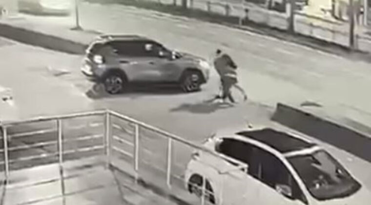 Mesai Arkadaşı Tarafından 9 Kere Bı&ccedil;aklandı