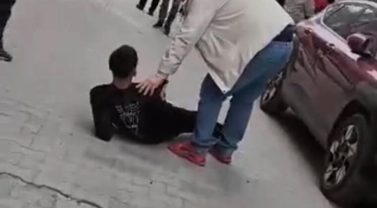 Mesajla tehdit ettikleri kişiye silahlı saldırı d&uuml;zenleyen ş&uuml;pheliler ka&ccedil;tı