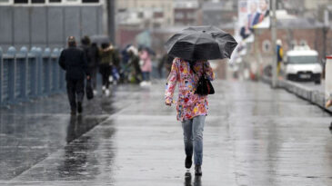 Meteoroloji'den g&ouml;k g&uuml;r&uuml;lt&uuml;l&uuml; sağanak uyarısı: Bir&ccedil;ok il etkilenecek
