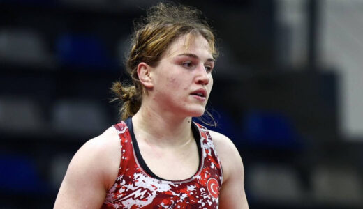 Milli g&uuml;reş&ccedil;i Beyza Nur Akkuş'tan bronz madalya!