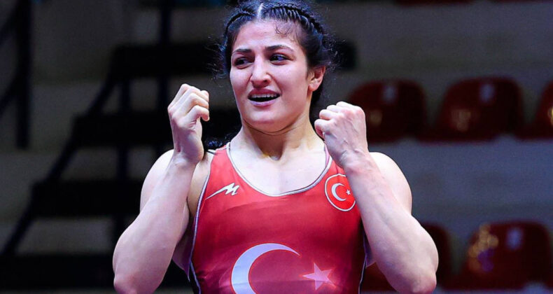 Milli G&uuml;reş&ccedil;i Elvira S&uuml;leyman Kamaloğlu, G&uuml;m&uuml;ş Madalya Kazandı!