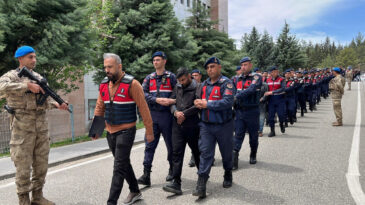 Milyarları Kapalı &Ccedil;arşı'da aklamışlar: Banka hesaplarına el konuldu