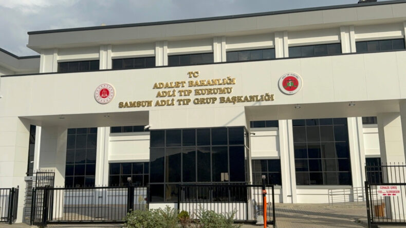 Misafirliğe Gittiği Evde Sandalyede &Ouml;l&uuml; Bulundu