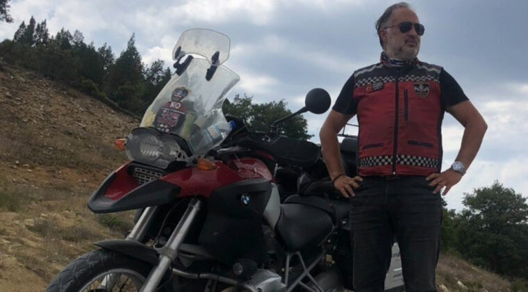 Motosiklet kul&uuml;b&uuml; başkanı, motosiklet kazasında can verdi