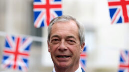 Muhafazakar siyaset&ccedil;i, se&ccedil;imden &ouml;nce milyonlarca TL'lik "hediye" almış