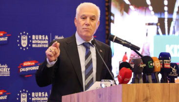 Mustafa Bozbey g&ouml;revden uzaklaştırıldı