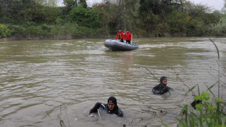 Nehre D&uuml;şen &Ccedil;ocuktan İz Yok