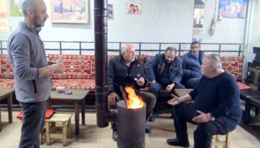 Nisan ortasında kış: Eksi derecede soba yaktılar