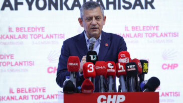 &Ouml;zg&uuml;r &Ouml;zel'den ABD iddiasına yanıt