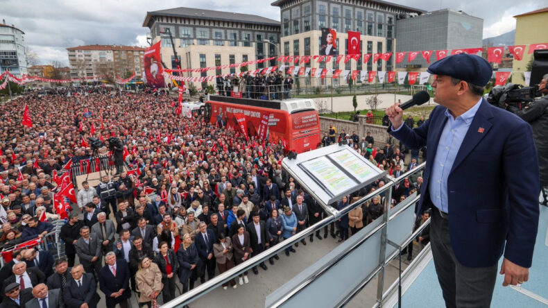 Özgür Özel'den hakkındaki iddialara sert tepki: Bir dakika durmam, hodri meydan