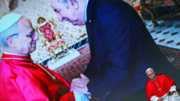 Papa'dan Trump'a "neokolonyal" eleştirisi