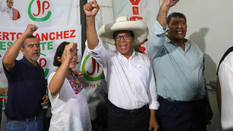 Peru'da 35 aday Cumhurbaşkanlığı için yarışıyor