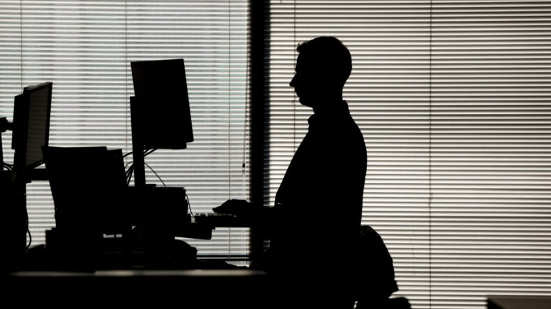 Petrol Krizi Vurdu, Haftalık Tatil Arttı