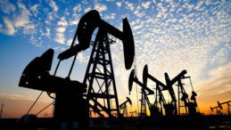 Petrolde risk s&uuml;r&uuml;yor: JPMorgan'dan korkutan analiz