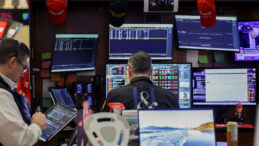 Piyasalar savaşın g&ouml;lgesinde y&ouml;n arıyor