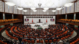 Polis memurlarının sorunlarının araştırılması &ouml;nerisi AKP-MHP oylarıyla reddedildi