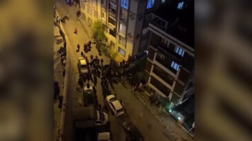 Polisi arayıp eşini &ouml;ld&uuml;rd&uuml;ğ&uuml;n&uuml; s&ouml;yledi! G&ouml;zaltına alındı
