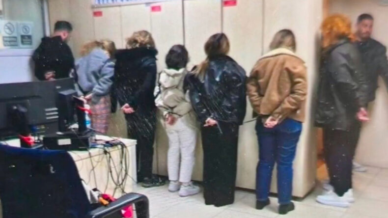 Polislerle dalga geçen bir kişi tutuklandı, 7 kişi serbest bırakıldı